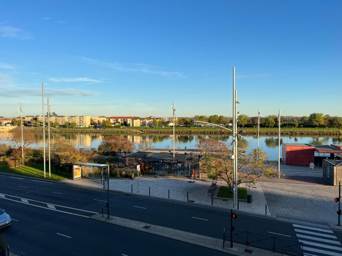 Le Lamartine - Vue Saone - Baignoire Ilot Mâcon Exteriör bild